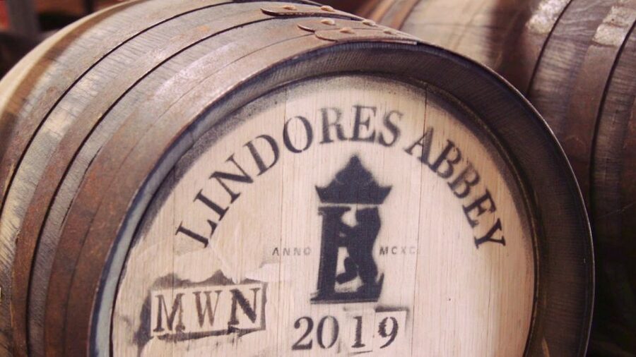 Edinburgh: Stirling, Whisky and St Andrews Tour in Spanish - Who should book this day trip?