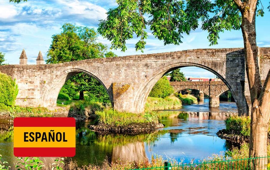 Edinburgh: Stirling, Whisky and St Andrews Tour in Spanish - Four Scottish stories in one day