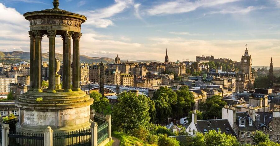 Edinburgh: The Royal City Tour from London - Key points to know before booking