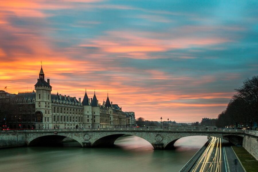 Edinburgh: The Royal City Tour from London - Who will enjoy this fast Edinburgh visit?