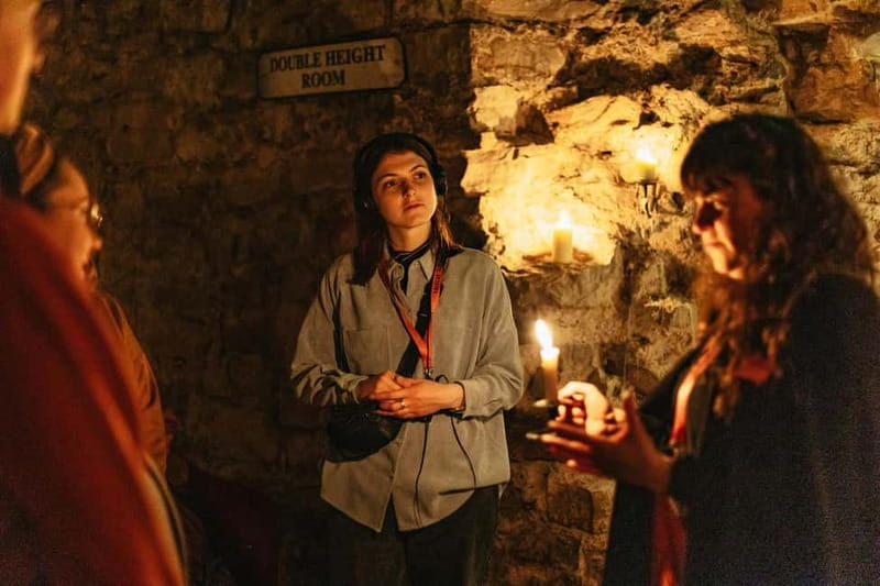 Edinburgh: Underground Vaults Evening Ghost Tour with Whisky - Who will enjoy this most