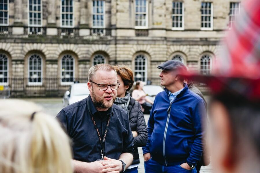 Edinburgh: Underground Vaults Tour - Why the guide can make or break the hour