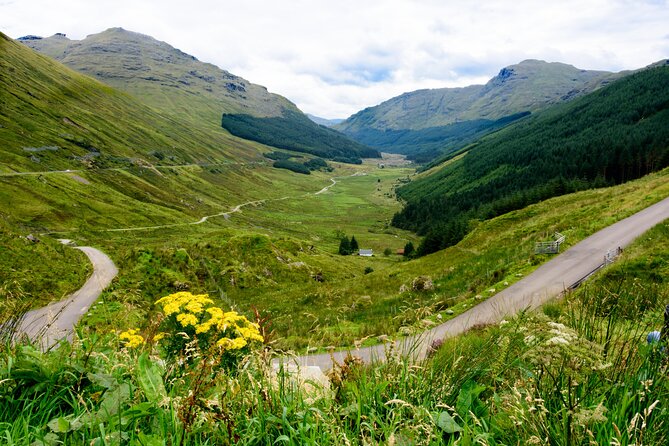 Edinburgh: West Highlands Privately Guided Day Tour in Luxury MPV - Inveraray and the banks of Loch Fyne