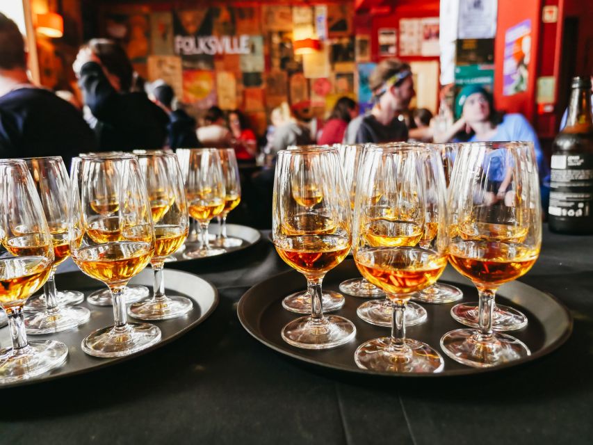 Edinburgh: Whisky Tasting with History and Storytelling - Four whiskies, four Scottish personalities