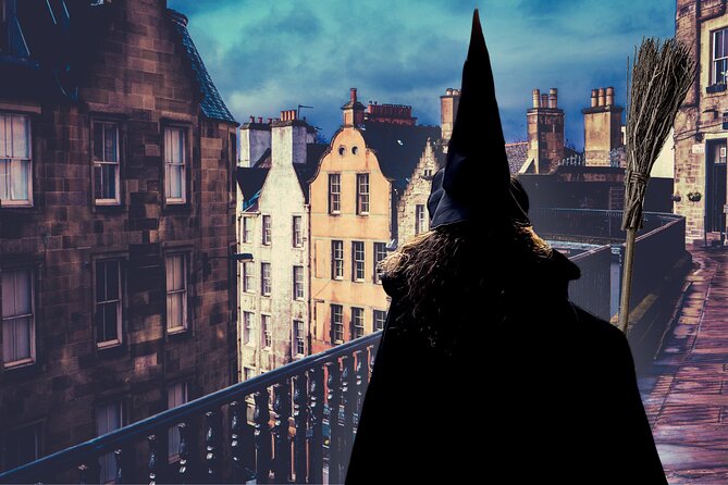 Edinburgh: Witches & Haunted History Walking Tour - Through the closes and wynds of Old Town