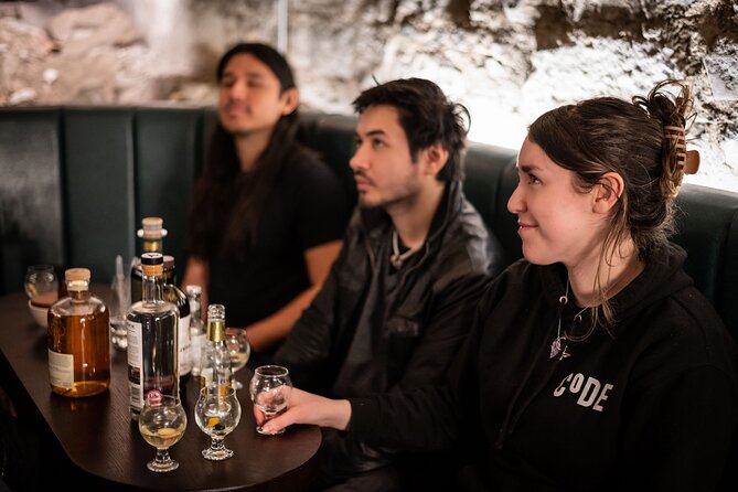 Evolution of Gin and Underground Gin Tasting in Edinburgh | 1hr - The guides make the history easy to follow