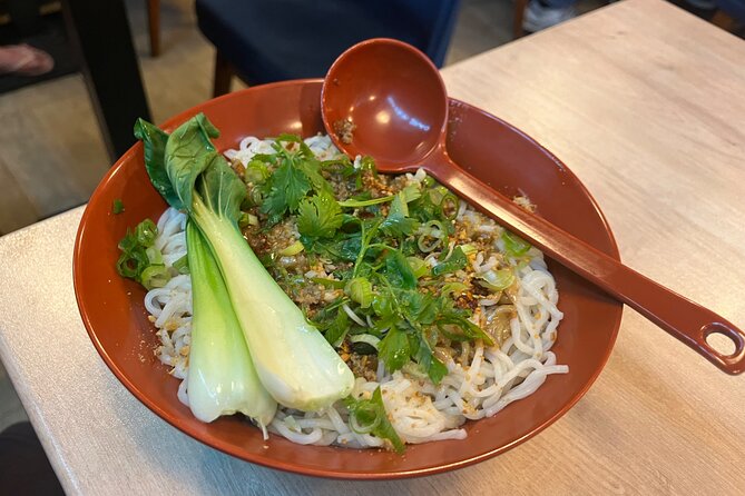 Explore Edinburgh's Asian Quarter & Local Scottish Cuisine - Why this Edinburgh food walk is different