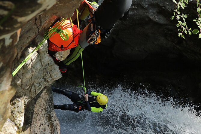 Falls of Bruar Canyoning - Entering the Bruar gorge