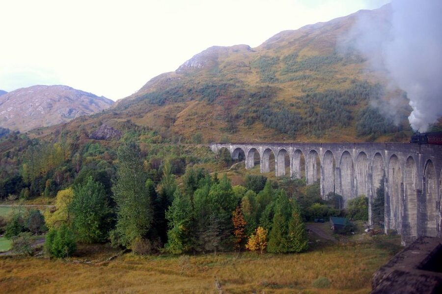 From Edinburgh: 2-Day Highlands Tour with Hogwarts Express - Why the Jacobite train is worth building a trip around
