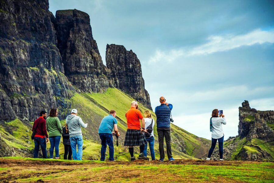 From Edinburgh: 3-Day Isle of Skye and The Highlands Tour - Weather, clothing, and timing