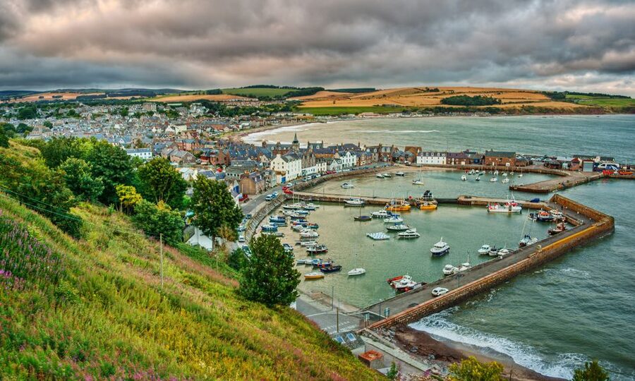 From Edinburgh: Glamis and Dunnottar Castles Tour in Spanish - North Queensferry and the Forth Bridge