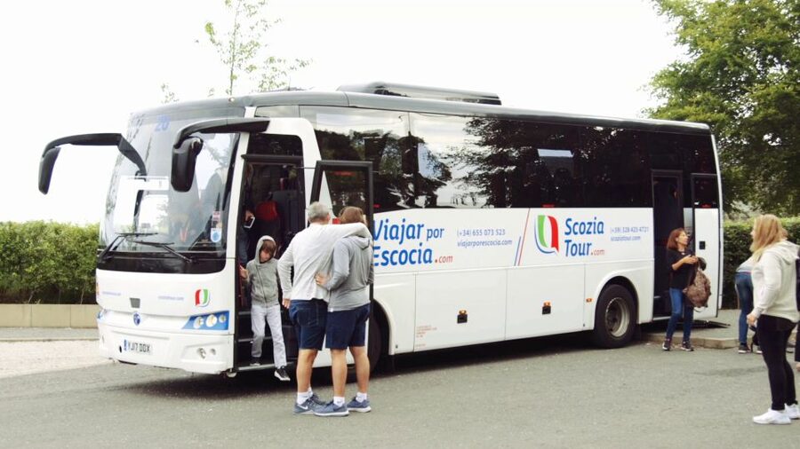 From Edinburgh: Glasgow & Scottish lakes Spanish Tour - Spanish guiding and the sound system