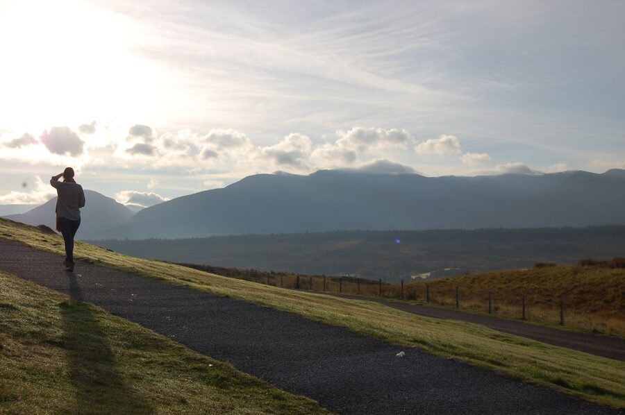 From Edinburgh: Isle of Skye and Hogwarts Express 4-Day Trip - Day 2: Loch Ness, Eilean Donan Castle, and Skye
