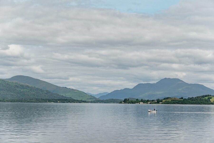 From Edinburgh: Loch Lomond, Stirling Castle & Kelpies Tour - Stirling Castle is the historical centerpiece