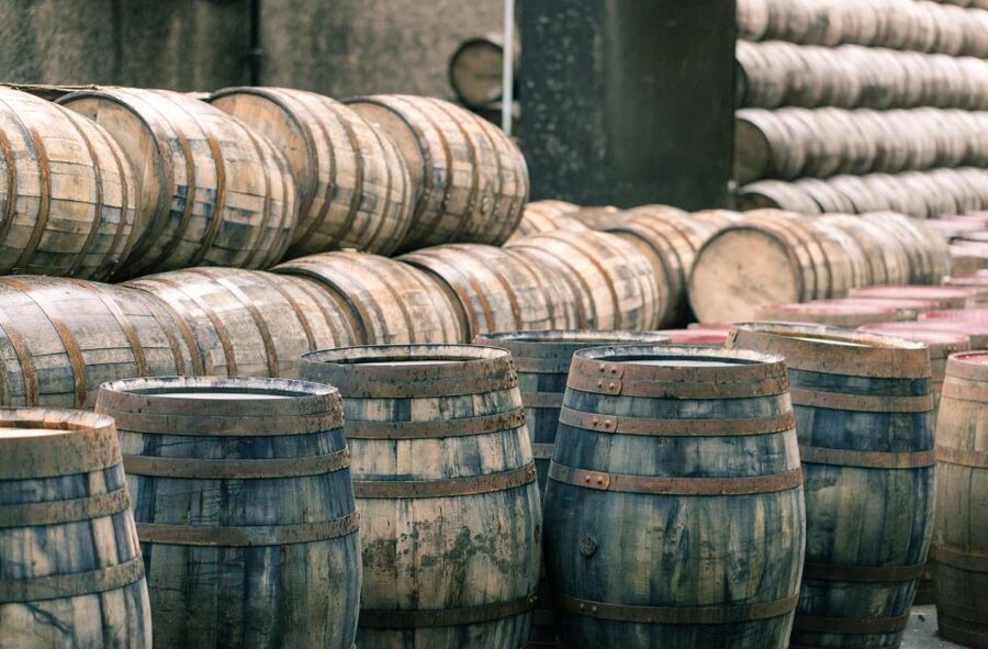From Edinburgh: Speyside Whisky Trail 3-Day Group Tour - Day two: Glenlivet, casks, and Cardhu