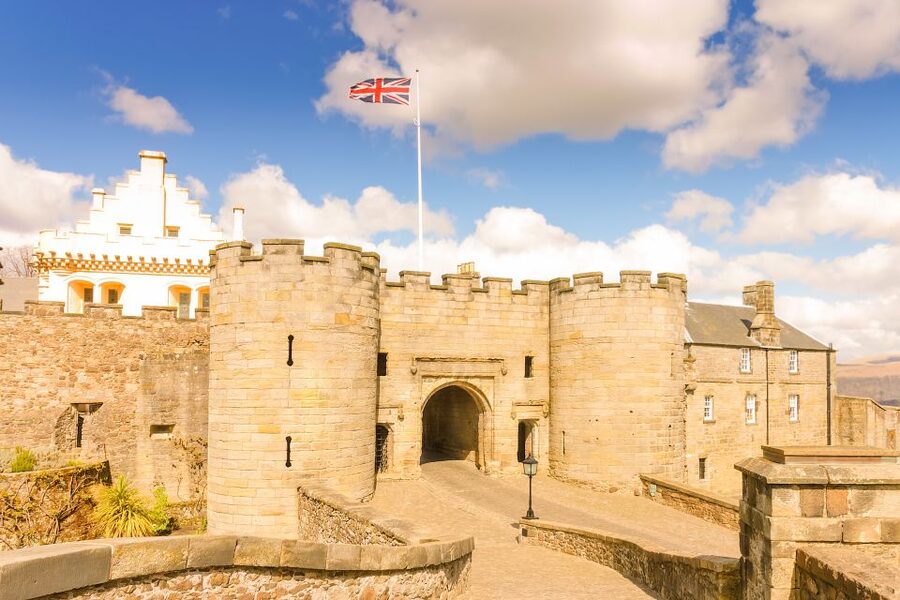 From Edinburgh: Stirling Castle, Loch Lomond & Whisky Tour - Key points to know before booking