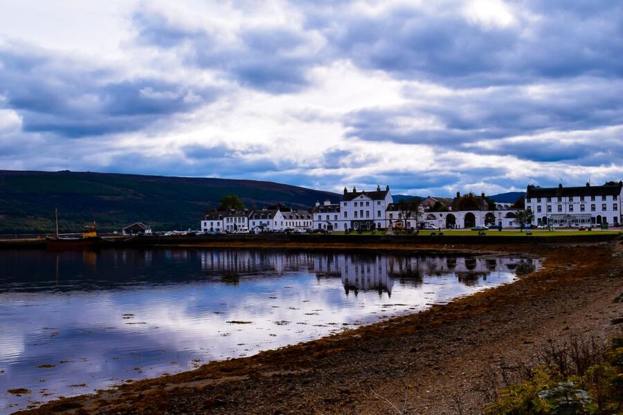 From Edinburgh: West Highland Lochs and Castles Day Trip - How much time do you spend on the bus?