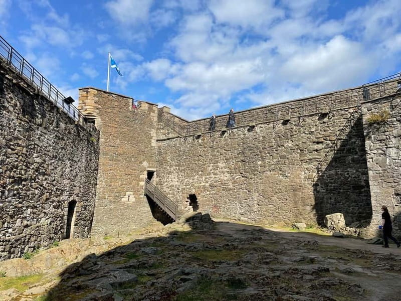 From Glasgow: Castles, Clans & Outlander Day Tour - Culross is the most atmospheric village stop
