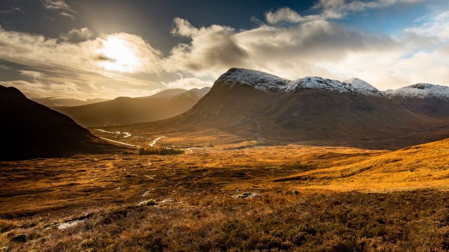 From Glasgow: Glenfinnan, Fort William, and Glencoe Day Trip - The guides make a real difference