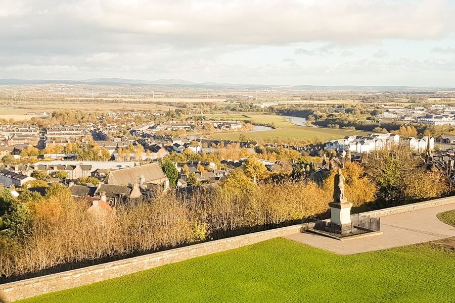 From Glasgow: Loch Lomond, Trossachs & Stirling Castle Tour - From Glasgow to the bonnie banks of Loch Lomond