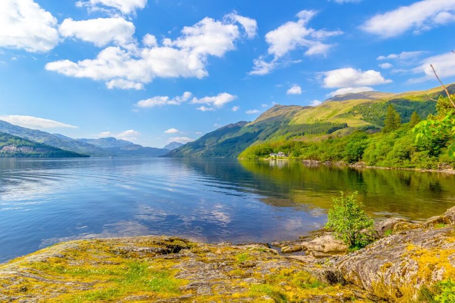 From Glasgow: Loch Lomond, Trossachs & Stirling Castle Tour - Why the guides matter on a full-day coach trip
