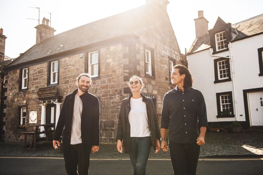 From Glasgow: Outlander Adventure Tour with Tickets - Why the guide can make or break the day