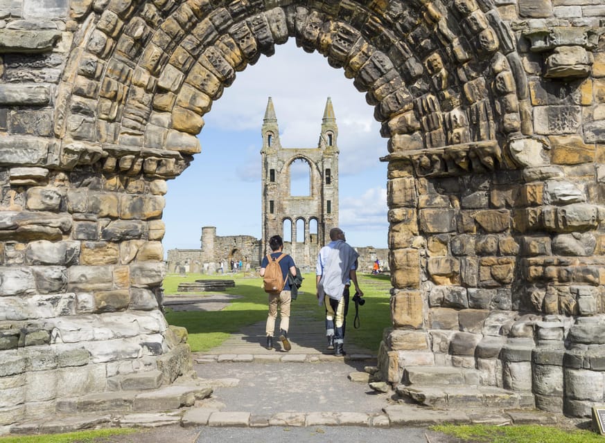 From Glasgow: The Kelpies, St Andrews and Fife Adventure - Starting in central Glasgow