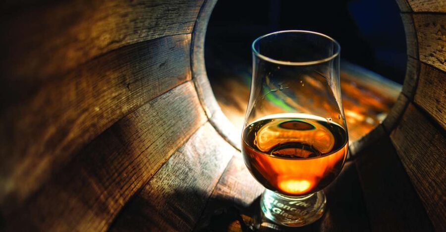 From Glasgow: Whisky and Loch Lomond Tour with Admissions - Glengoyne, where the whisky is made slowly