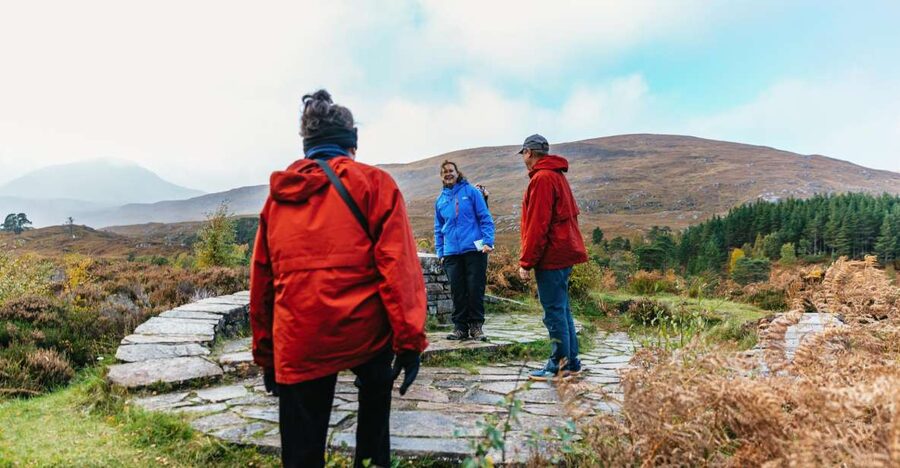 From Inverness: Glen Affric, Culloden, and Clava Cairns Tour - Guides, vehicle, and group feel