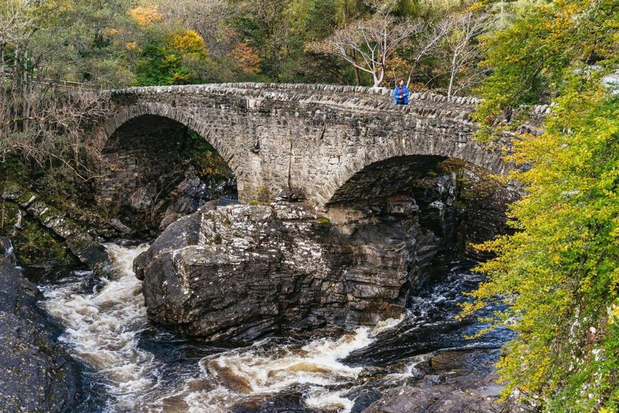 From Inverness: Loch Ness Guided Day Trip - Urquhart Castle, history on the water’s edge