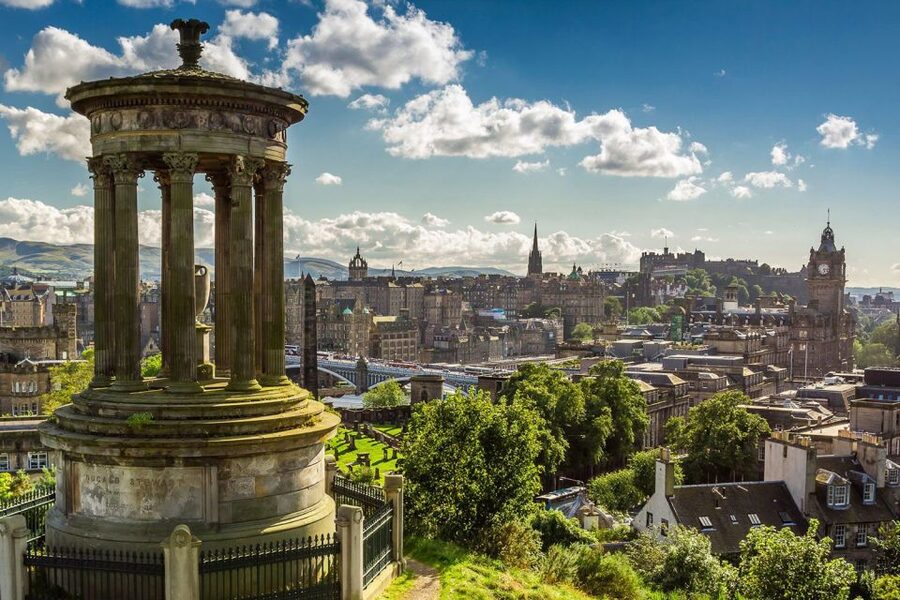 From London: Day Trip to Edinburgh by Rail with Castle Entry - One long day from King’s Cross to Edinburgh