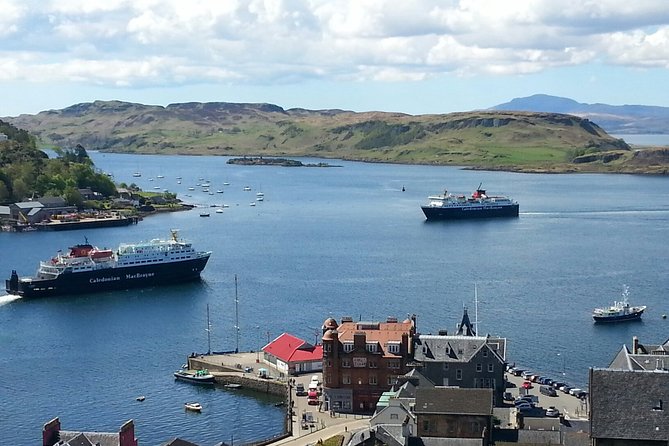 Full-Day Oban Castles and Glencoe Guided Tour from Glasgow - Oban and the seafood break