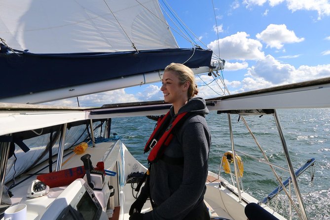 Full Day Sailing Trip - Inchcolm Island adds an island view without a rushed stop