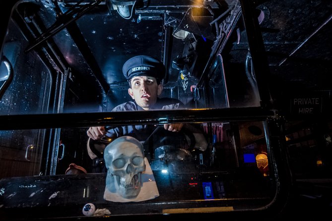 Ghost Bus Tour of Edinburgh - Meeting the bus at George IV Bridge