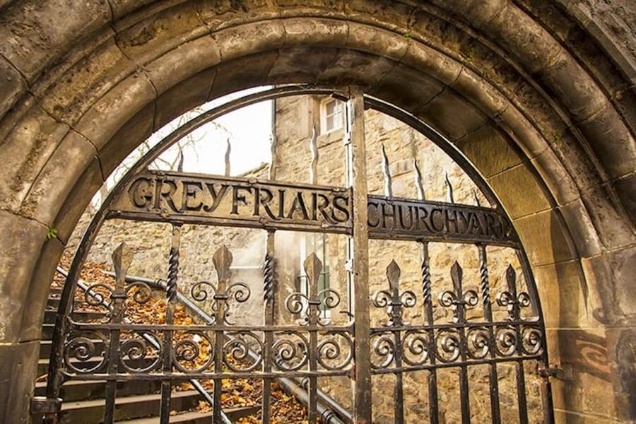Ghosts, Ghouls & Gallows :The Original Bristol Ghost Walk - The quiz and the final tale