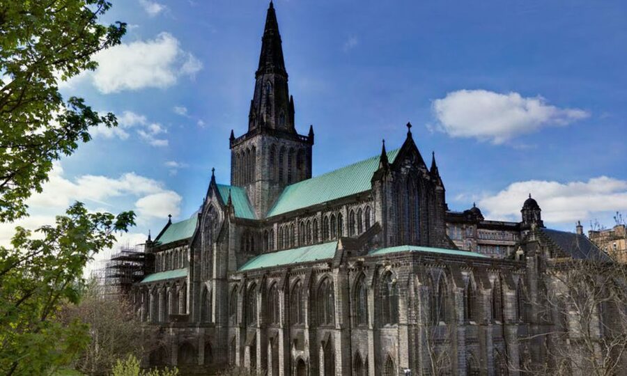 Glasgow and Scottish Lakes Tour in Italian - Loch Lomond from Balloch