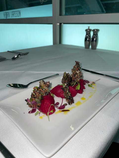 Glasgow: Celtic Park Number 7 Restaurant - Why the pitch view matters