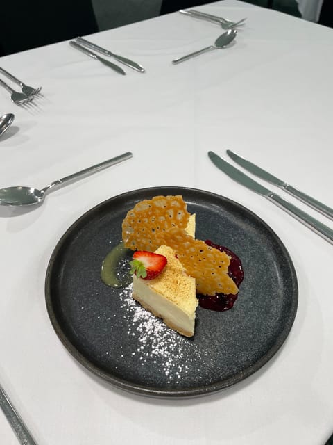 Glasgow: Celtic Park Number 7 Restaurant - Comparing the $40 price
