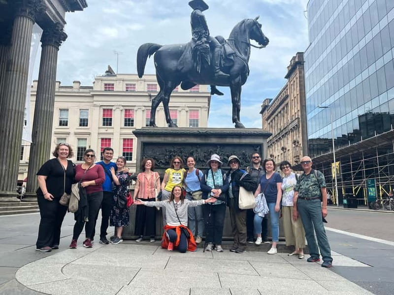 Glasgow: City Center Guided Walking Tour - Starting at George Square and the City Chambers