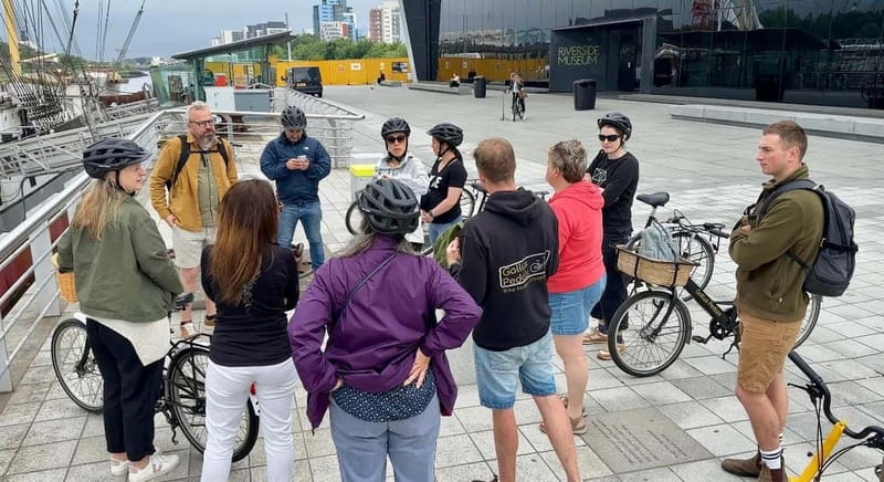 Glasgow: City Highlights Guided Bike Tour - Key points to know before you book