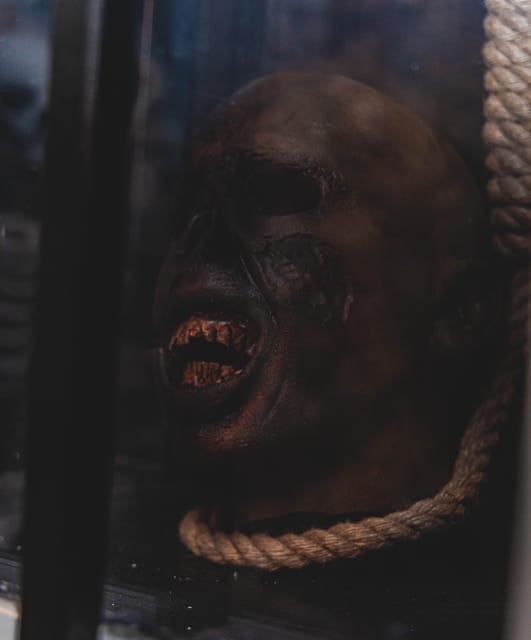 Glasgow: Escape Room The Ghost of Mary Queen of Scots - Sixty minutes of clues, codes, and group decisions