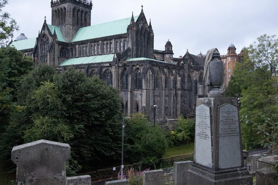 Glasgow: Ghouls, Ghosts & Gruesome Tales Guided Walking Tour - Strathclyde University and the final stretch