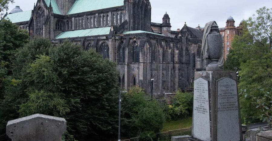 Glasgow: Ghouls, Ghosts & Gruesome Tales Guided Walking Tour - Starting beneath the shadow of Glasgow Cathedral