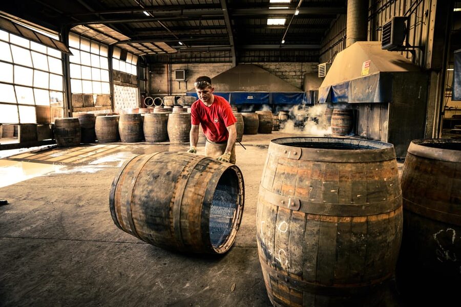 Glasgow: Go Drinking whisky with a Scotsman - What the Glasgow history adds