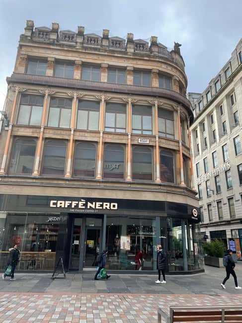 Glasgow: Historical Walking Tour: Guided by a local actor - Merchant City’s trading families and old lanes