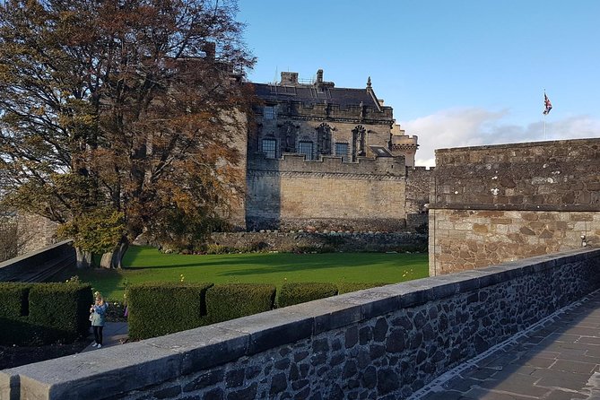 Glasgow: Loch Lomond, the Trossachs and Stirling Castle - Balloch and the first look at Loch Lomond