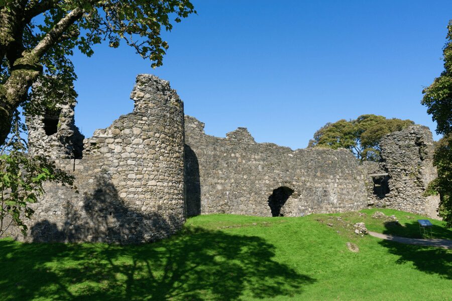 Glasgow: Loch Ness, Glencoe and the Highlands Tour - Loch Lomond and Tarbet begin the morning