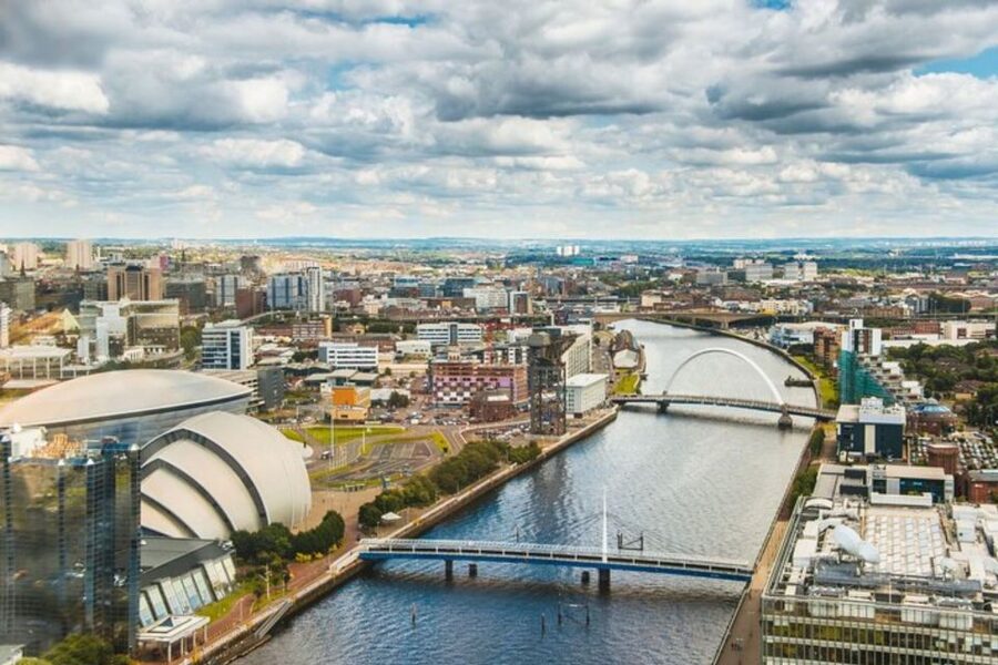 Glasgow: Private custom tour with a local guide - The guides make the difference