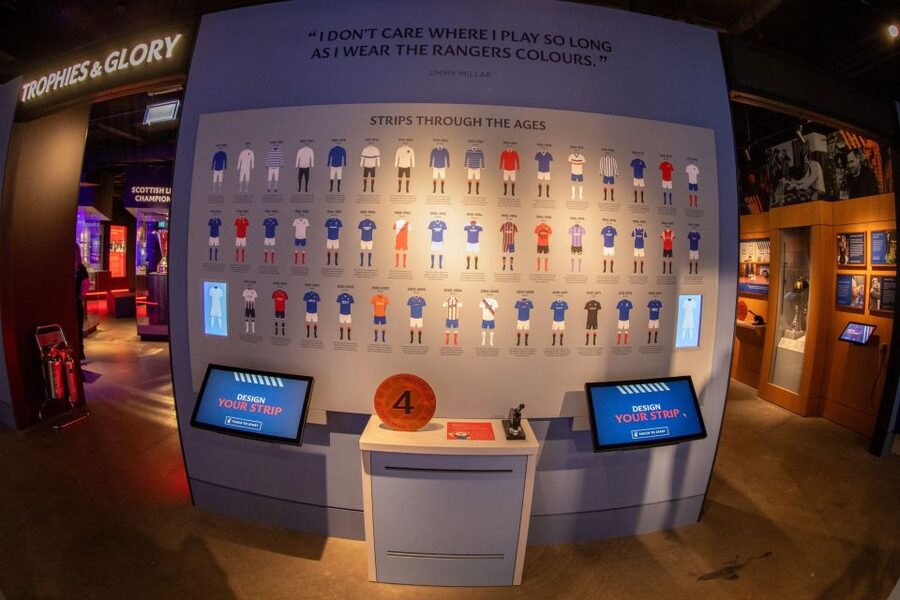 Glasgow: Rangers Football Club Museum - Entering Edmiston House and finding the museum