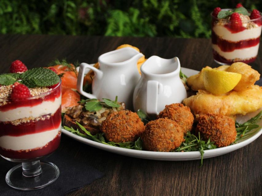 Glasgow: Scottish Tasting Platter - Smoked salmon, oatcakes, and the question of preparation